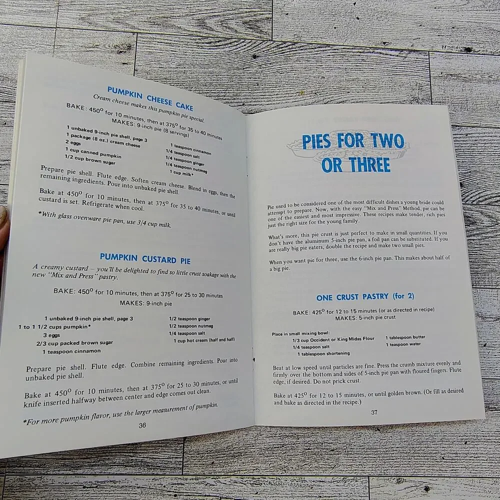 Mix and Press Pastry Occident King Midas Vintage Cookbook Booklet VERY‎ GOOD